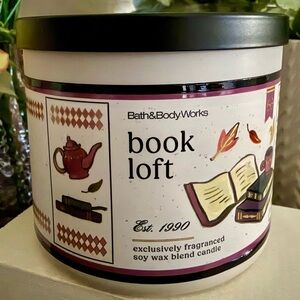 🆕📖 BATH & BODY WORKS “BOOK LOFT” 3-WICK CANDLE. SOY WAX BLEND CANDLE.